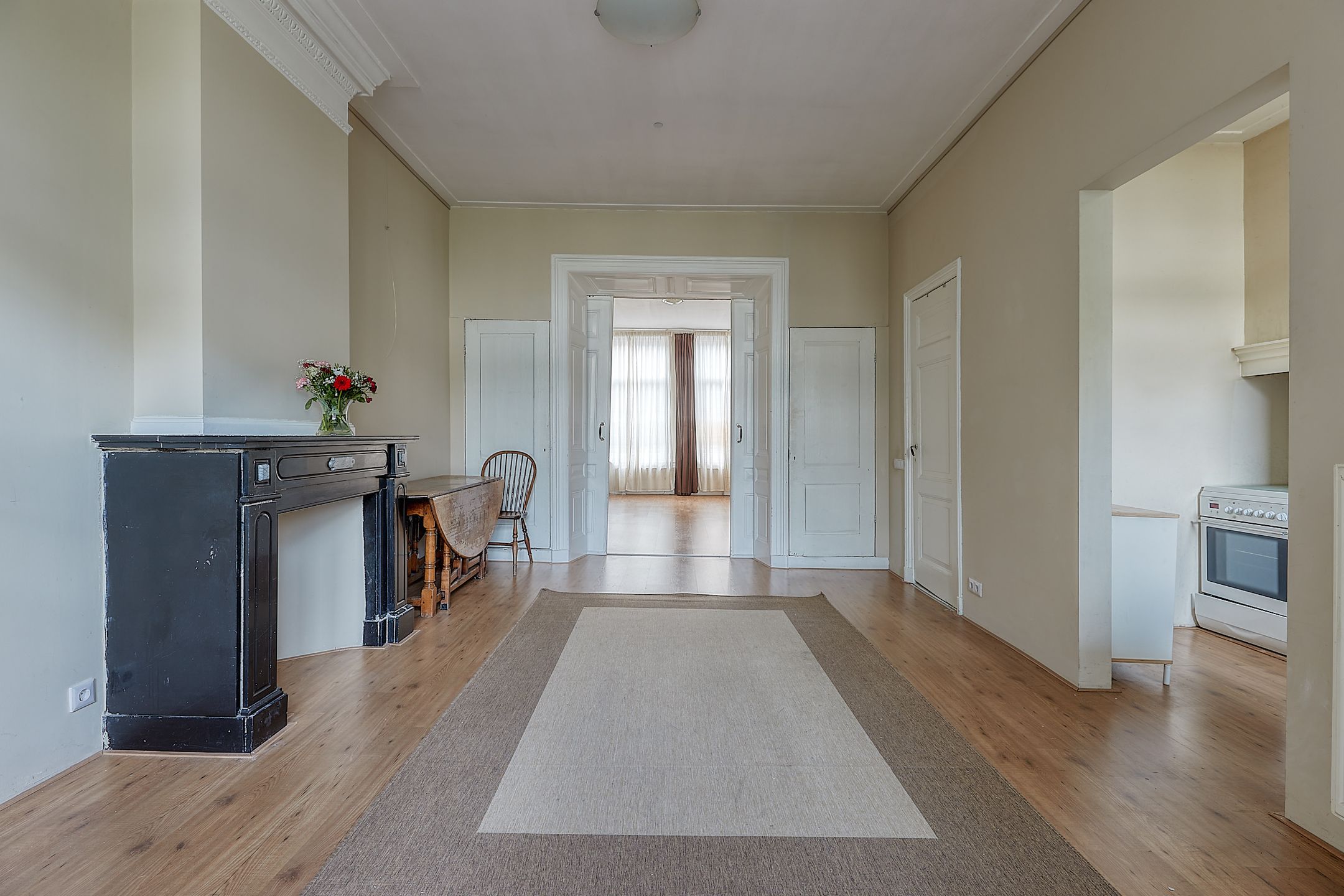Spacious Double Upper Apartment with Balcony in Zeeheldenkwartier — 21