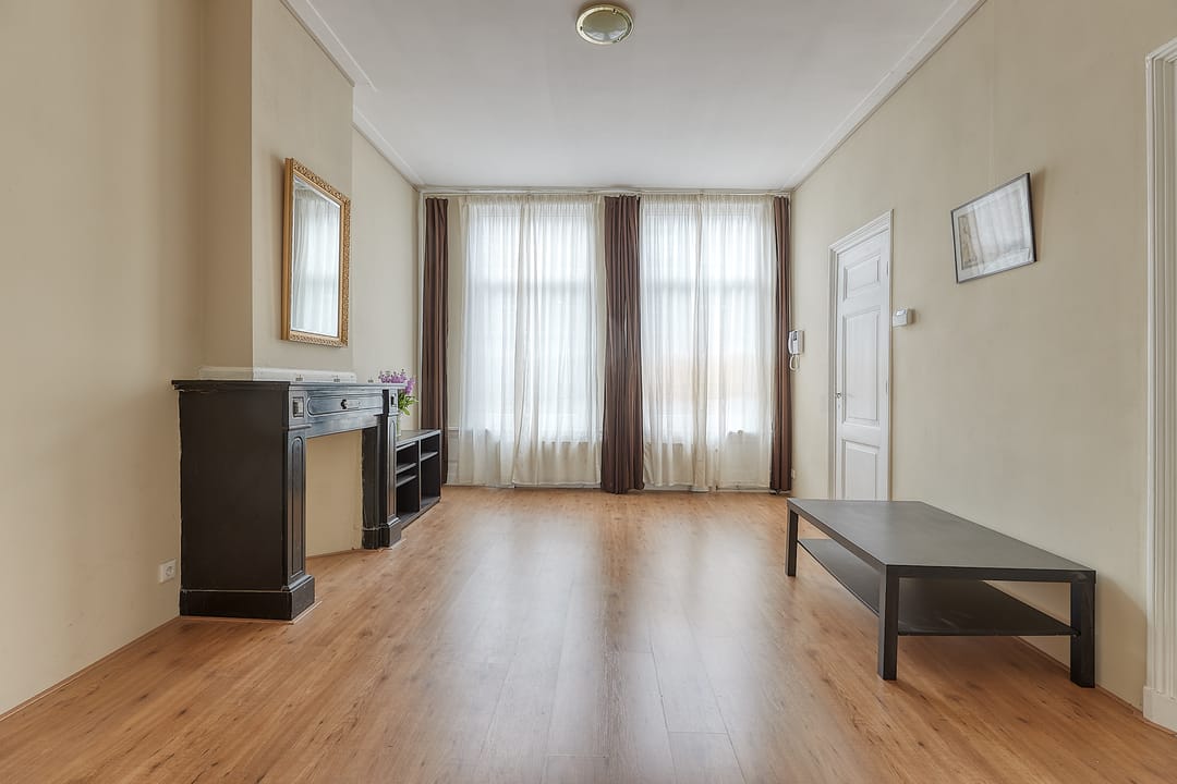 Spacious Double Upper Apartment with Balcony in Zeeheldenkwartier — 17