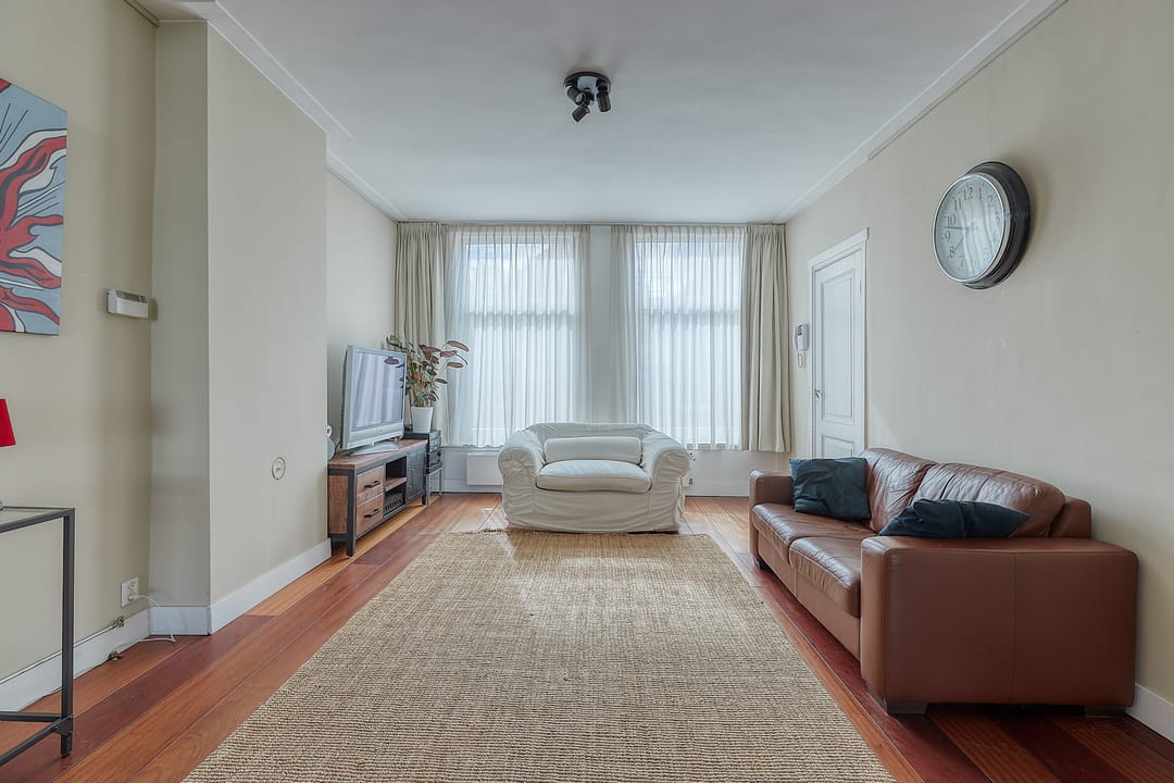 Spacious Double Upper Apartment with Balcony in Zeeheldenkwartier — 13
