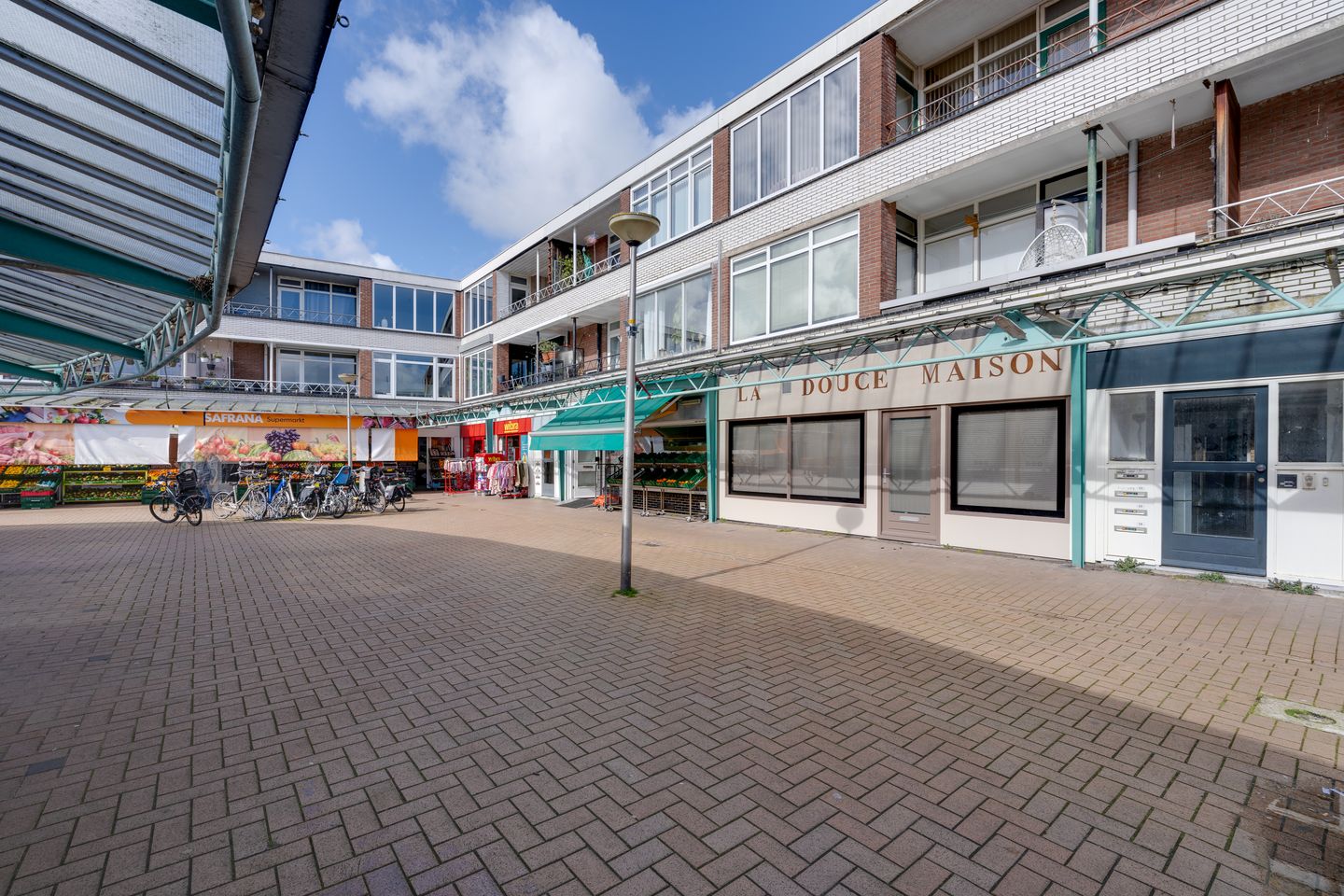 View photo 4 of Wormerplein 63