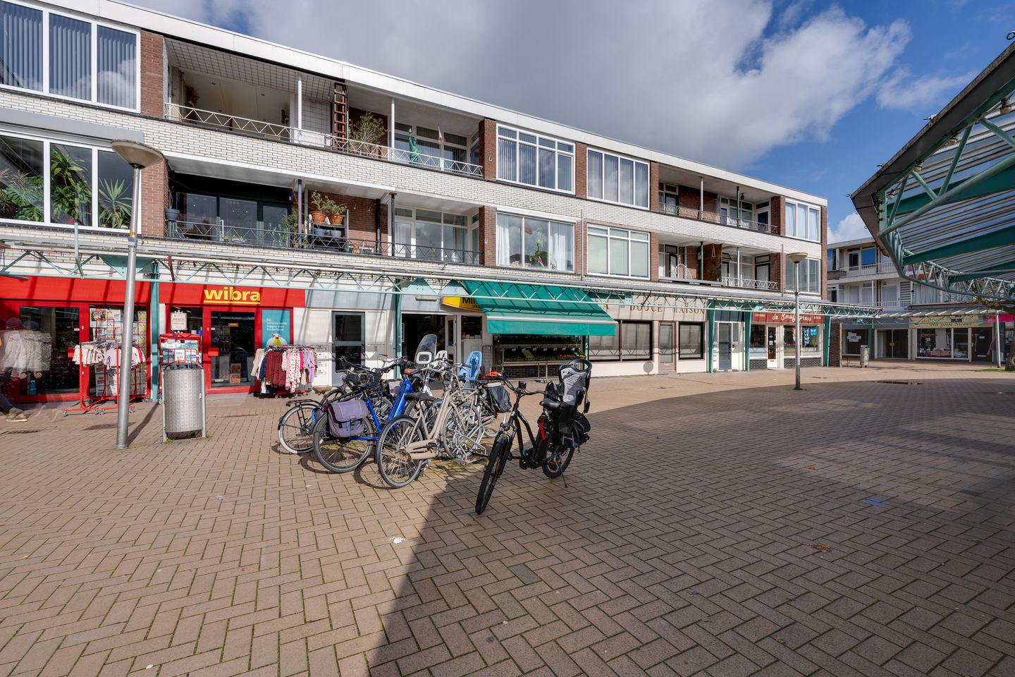 View photo 5 of Wormerplein 63