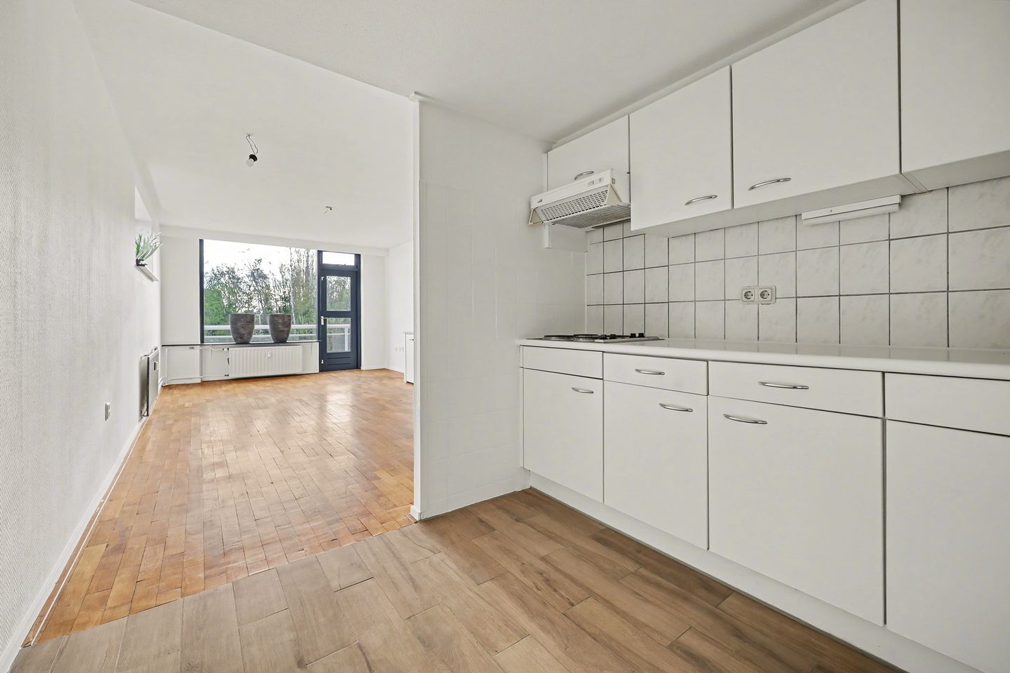 Photo 10 of Heulstraat 60