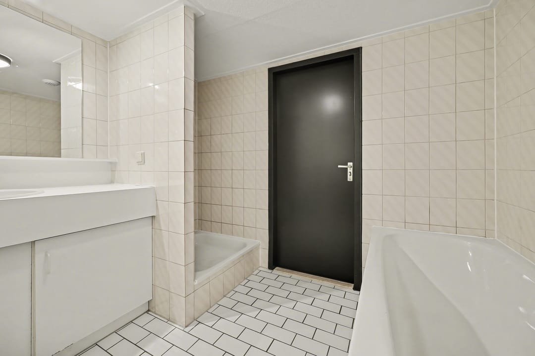 Photo 13 of Heulstraat 60