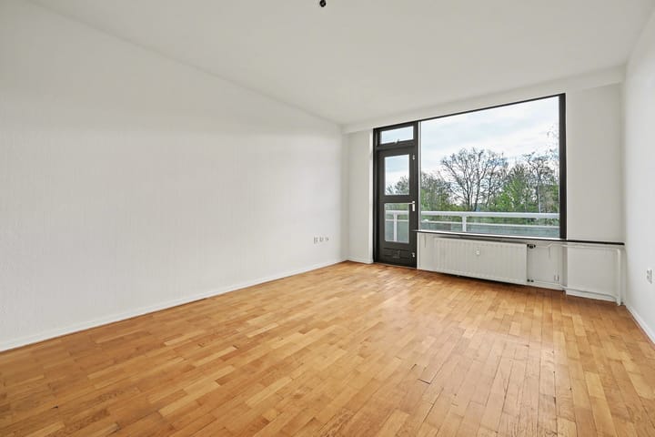 Photo 3 of Heulstraat 60