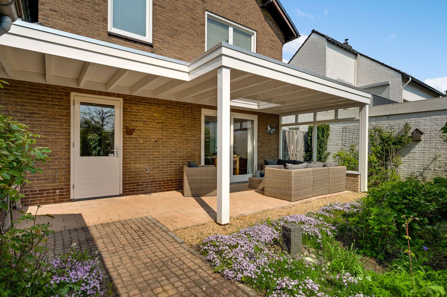 Characteristic detached house with garage in sought-after Scharn, Maastricht — 35