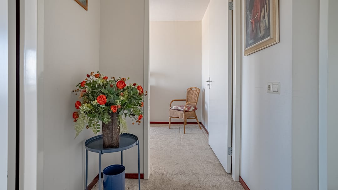 Spacious apartment with panoramic green views in De Bascule complex — 23