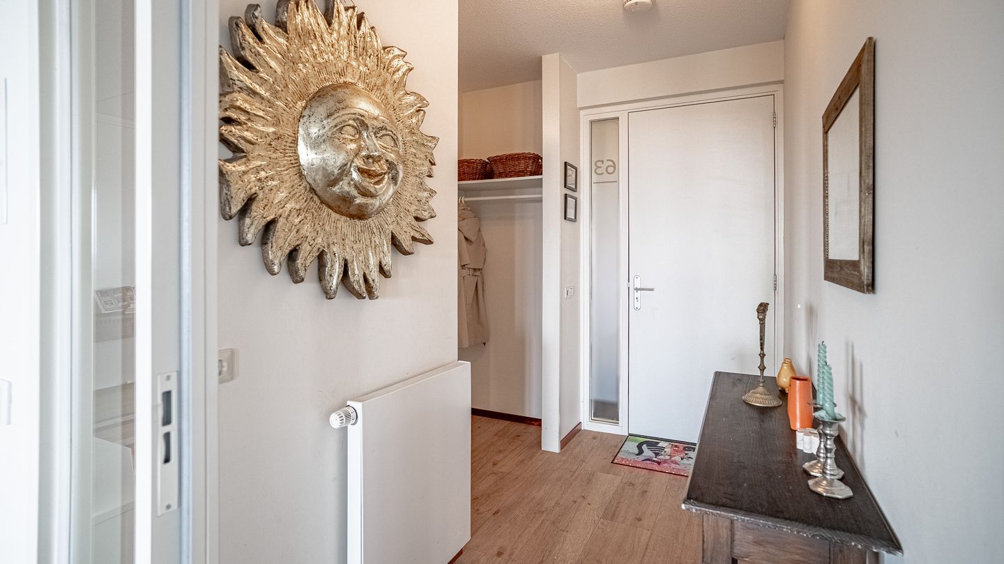 Spacious apartment with panoramic green views in De Bascule complex — 29