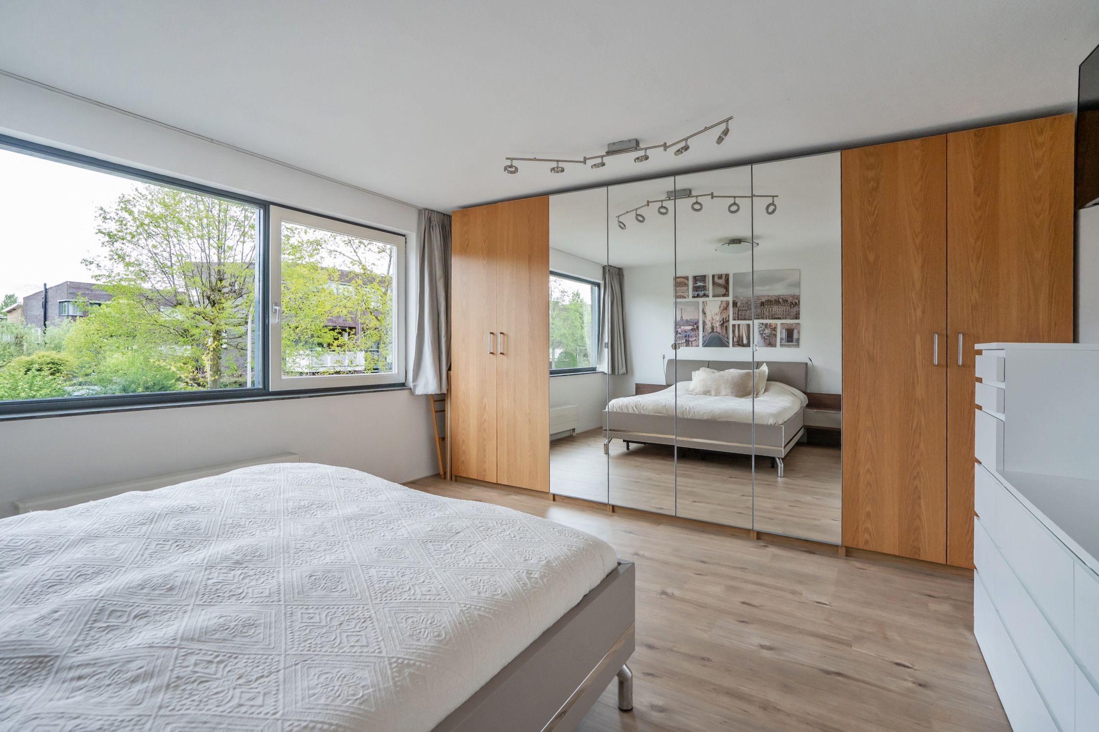 Photo 42 of Achtmanstraat 17