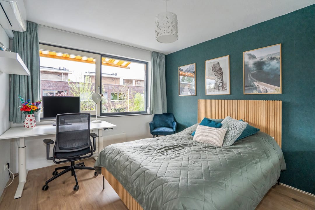 Photo 32 of Achtmanstraat 17