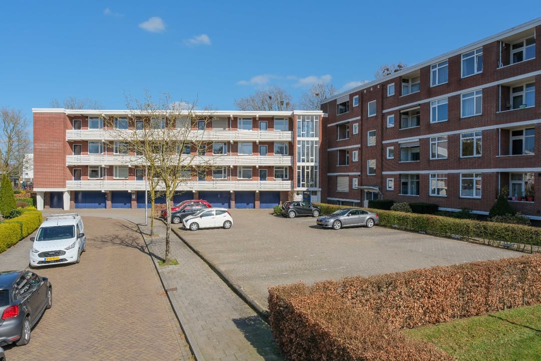 Photo 31 of Maasstraat 98