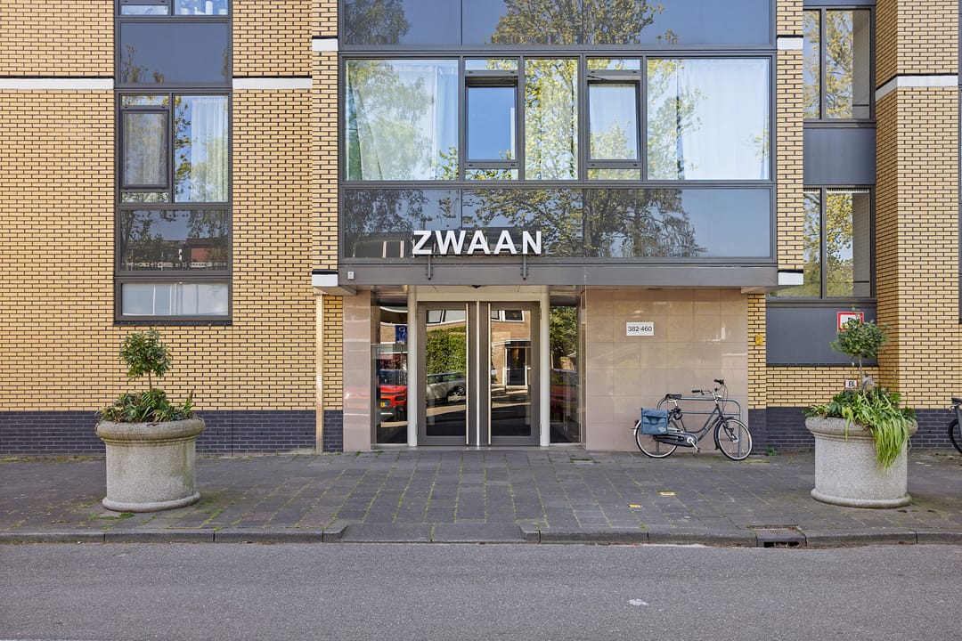 Photo 28 of Johannes Poststraat 458