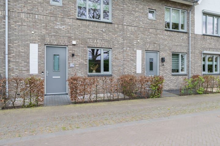 Photo 4 of Aartje Simonstraat 16