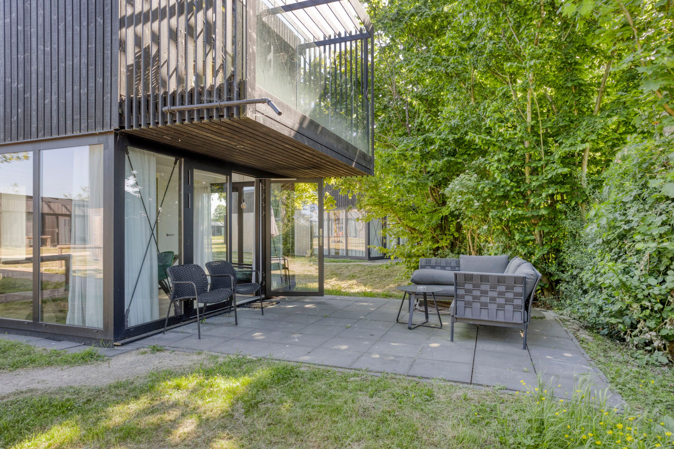 3-bedroom freehold villa in Zwartewaal — photo 2 of 5