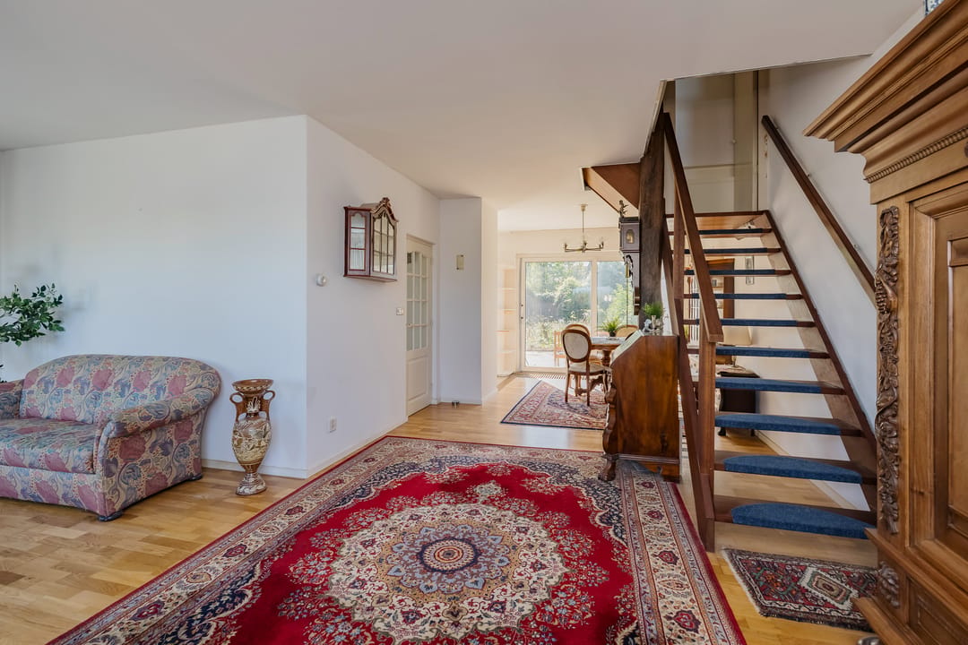 Spacious Semi-Detached Home with Deep South-Facing Garden and Canal Views — 17
