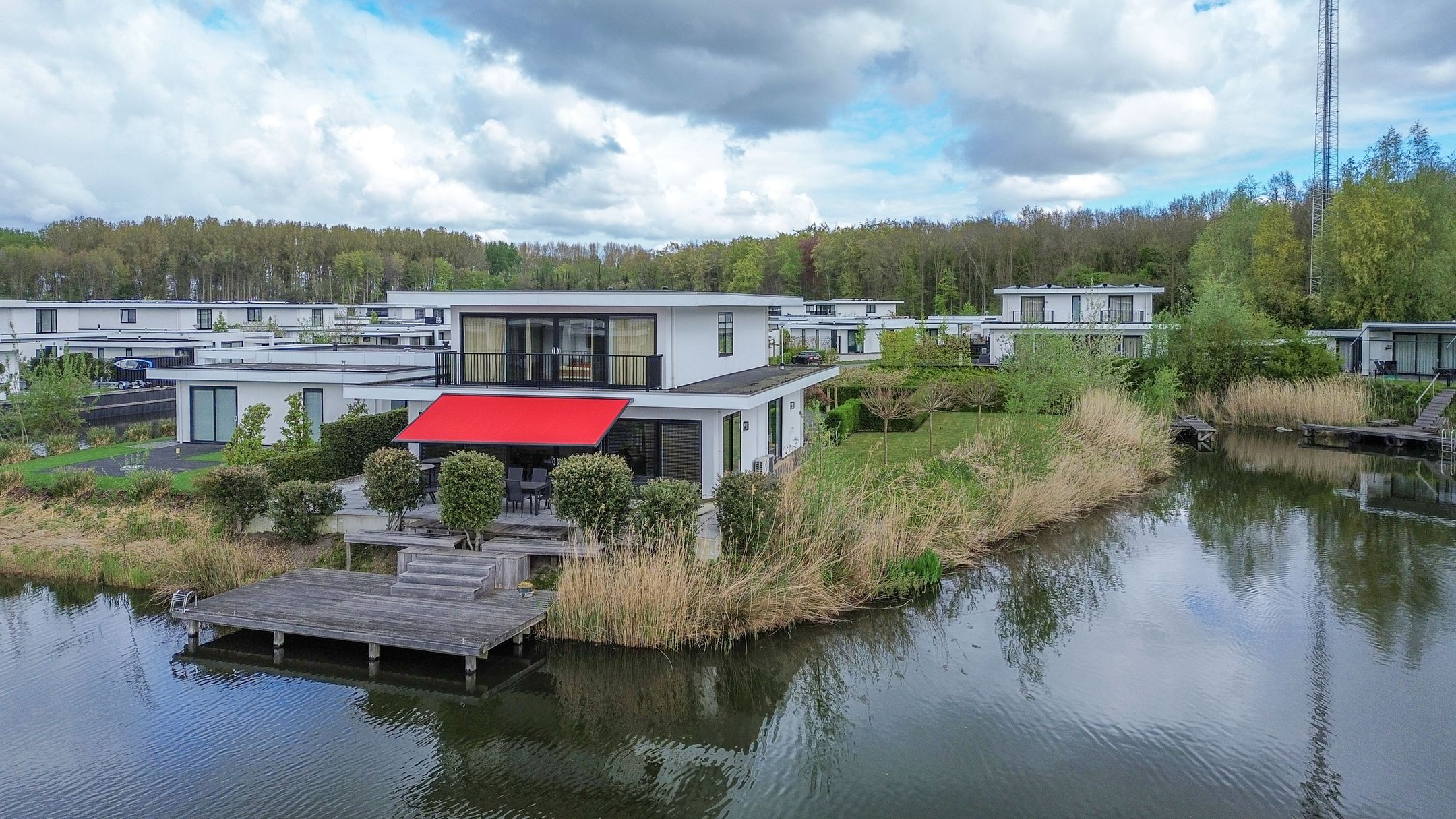 3-bedroom freehold villa in Zeewolde — photo 1 of 5