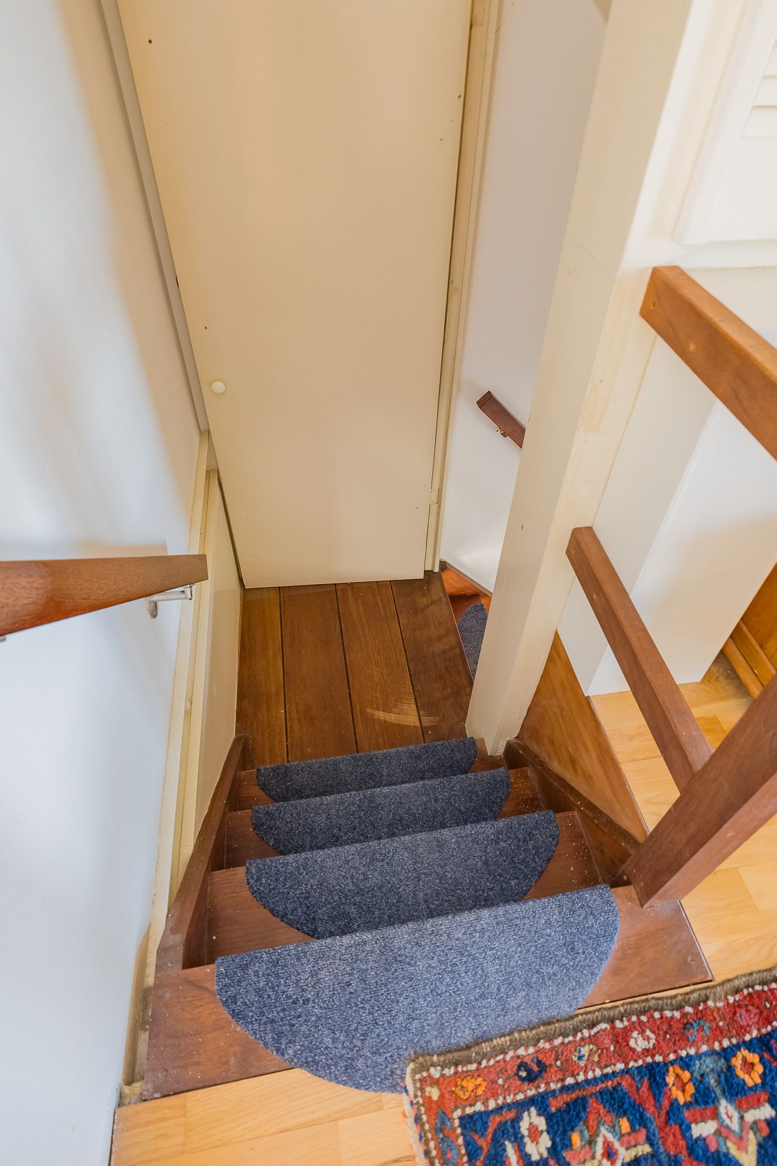 Spacious Semi-Detached Home with Deep South-Facing Garden and Canal Views — 24