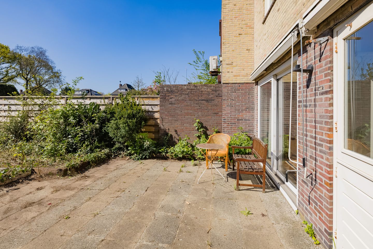 Spacious Semi-Detached Home with Deep South-Facing Garden and Canal Views — 20