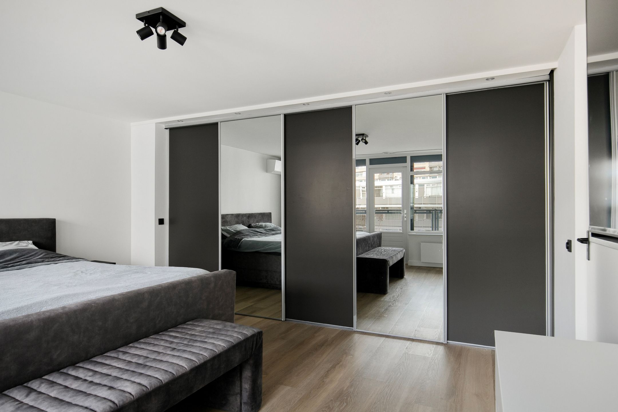 Foto 30 van Piusplein 25-04