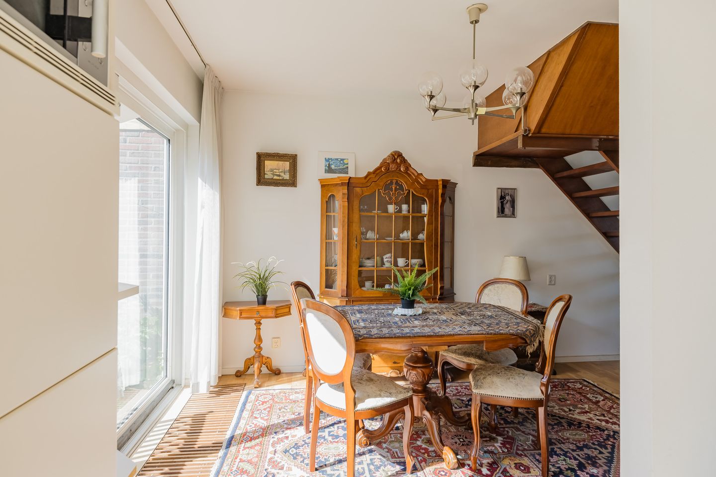 Spacious Semi-Detached Home with Deep South-Facing Garden and Canal Views — 19