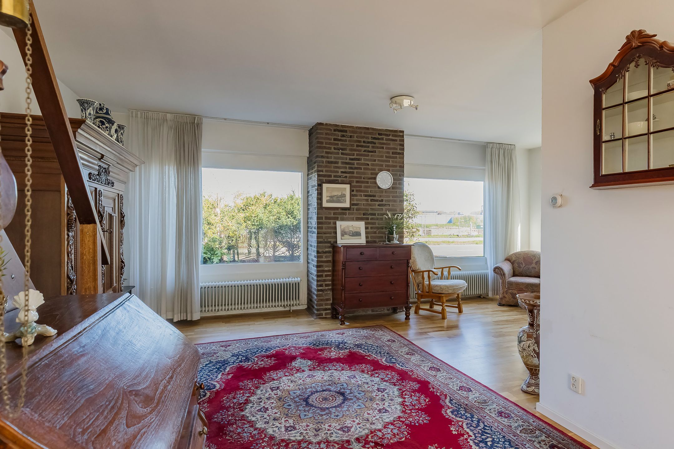 Spacious Semi-Detached Home with Deep South-Facing Garden and Canal Views — 12