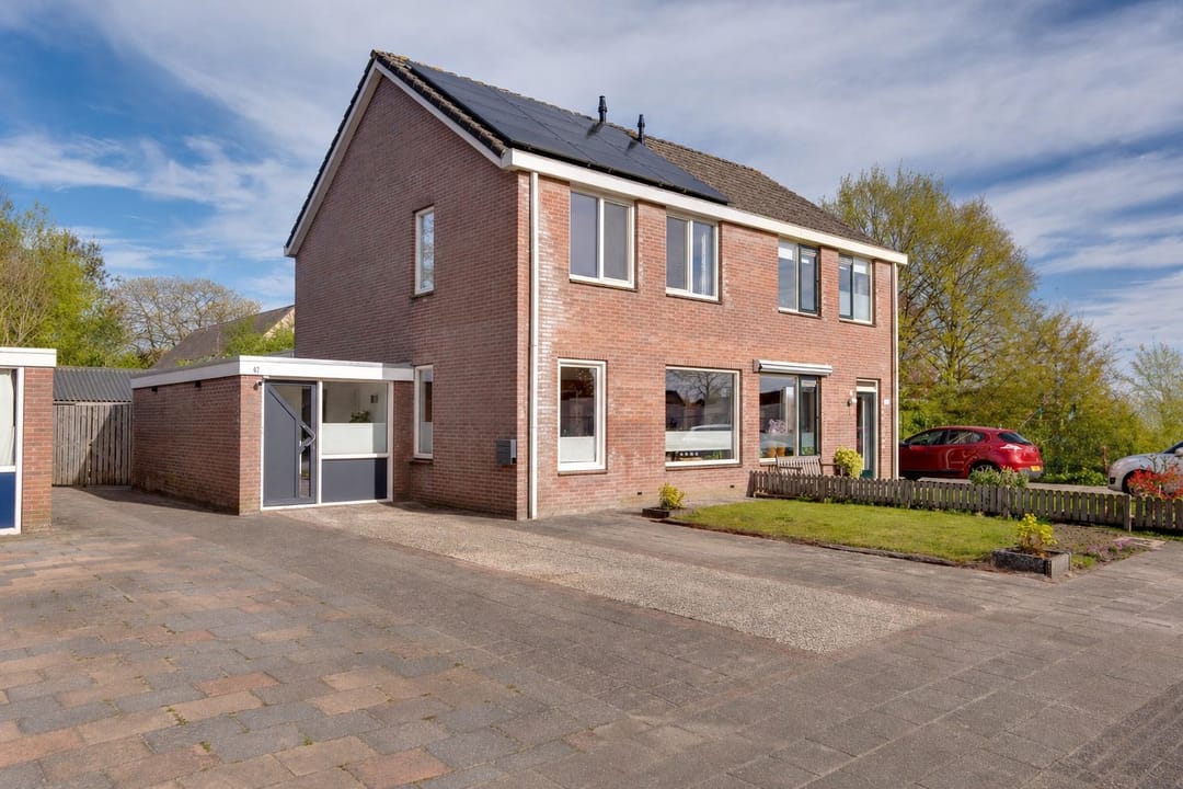 Photo 1 of Carry van Bruggenstraat 47