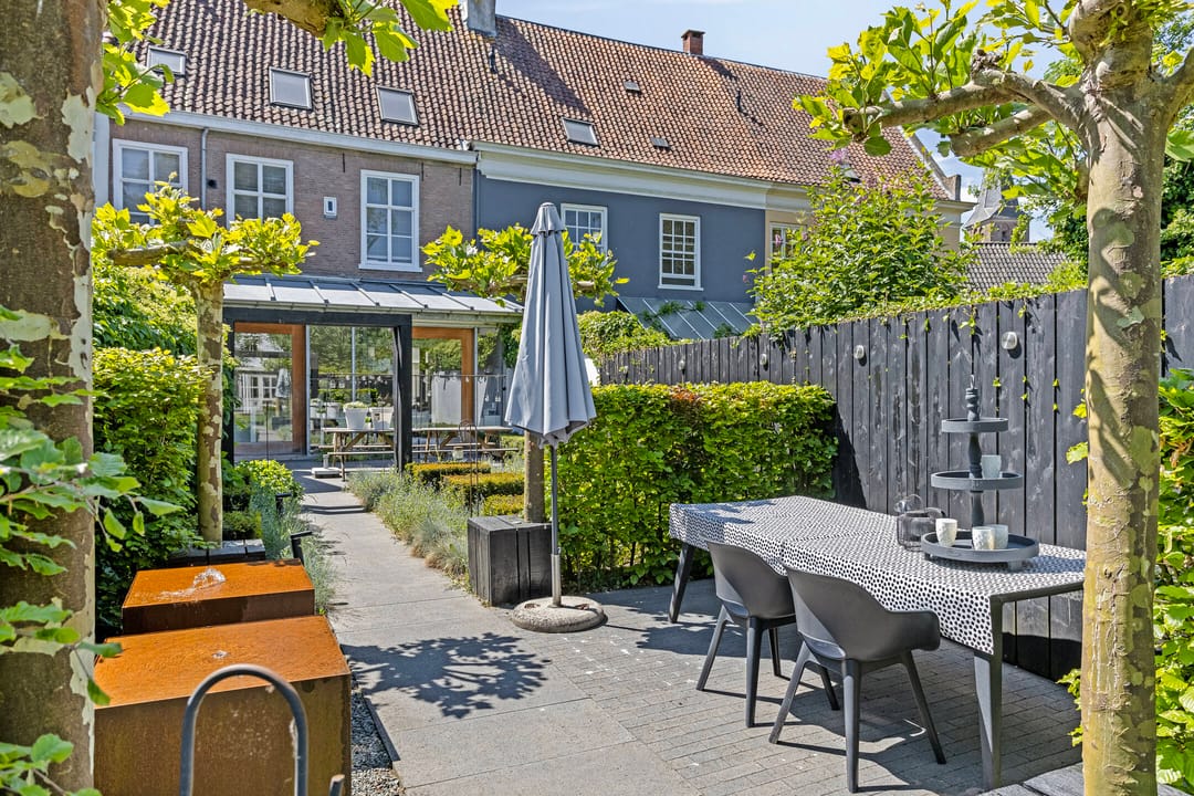 Monumental Townhouse with City Garden and Garage in Historic Doesburg Center — 53