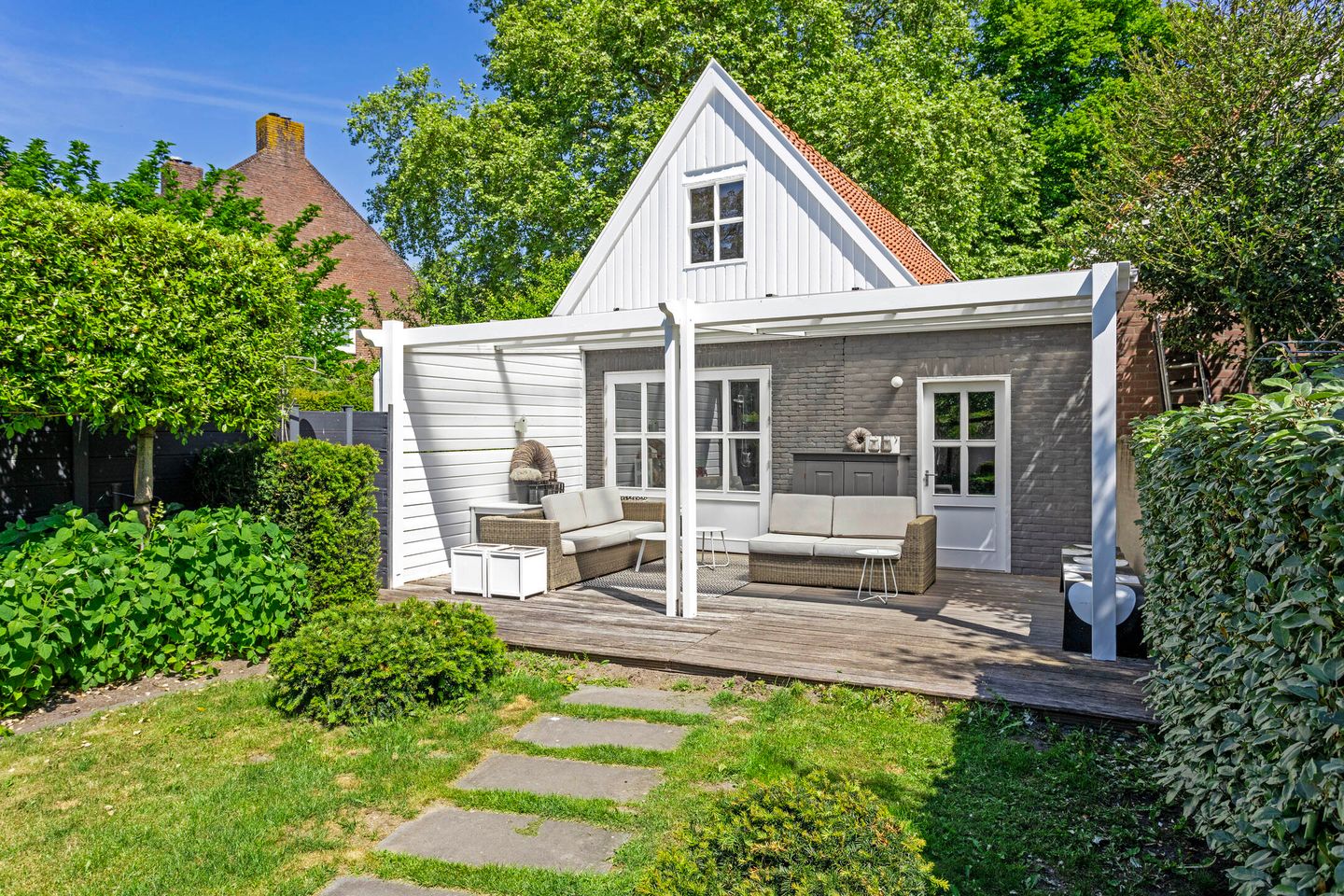 Monumental Townhouse with City Garden and Garage in Historic Doesburg Center — 64