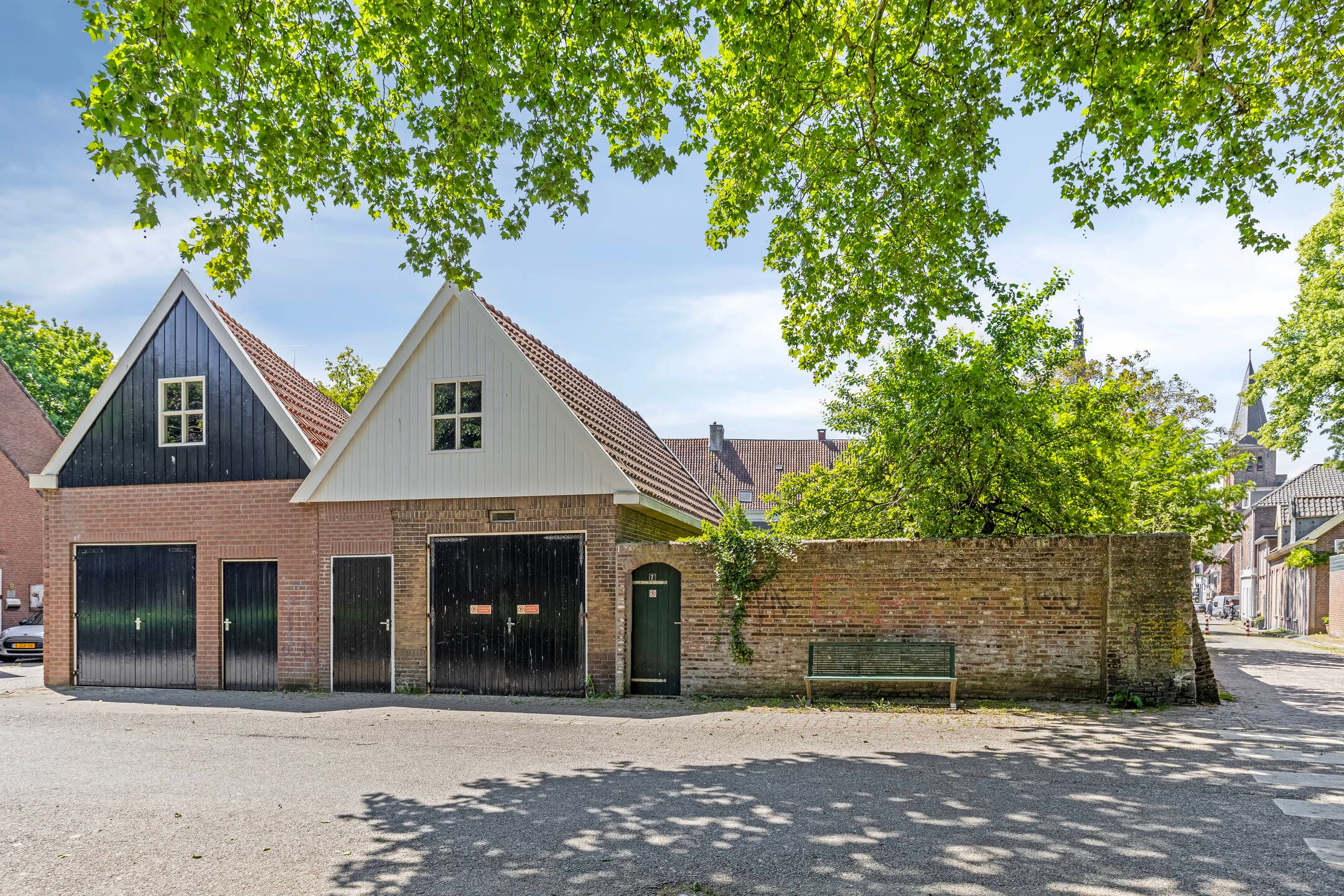 Monumental Townhouse with City Garden and Garage in Historic Doesburg Center — 66
