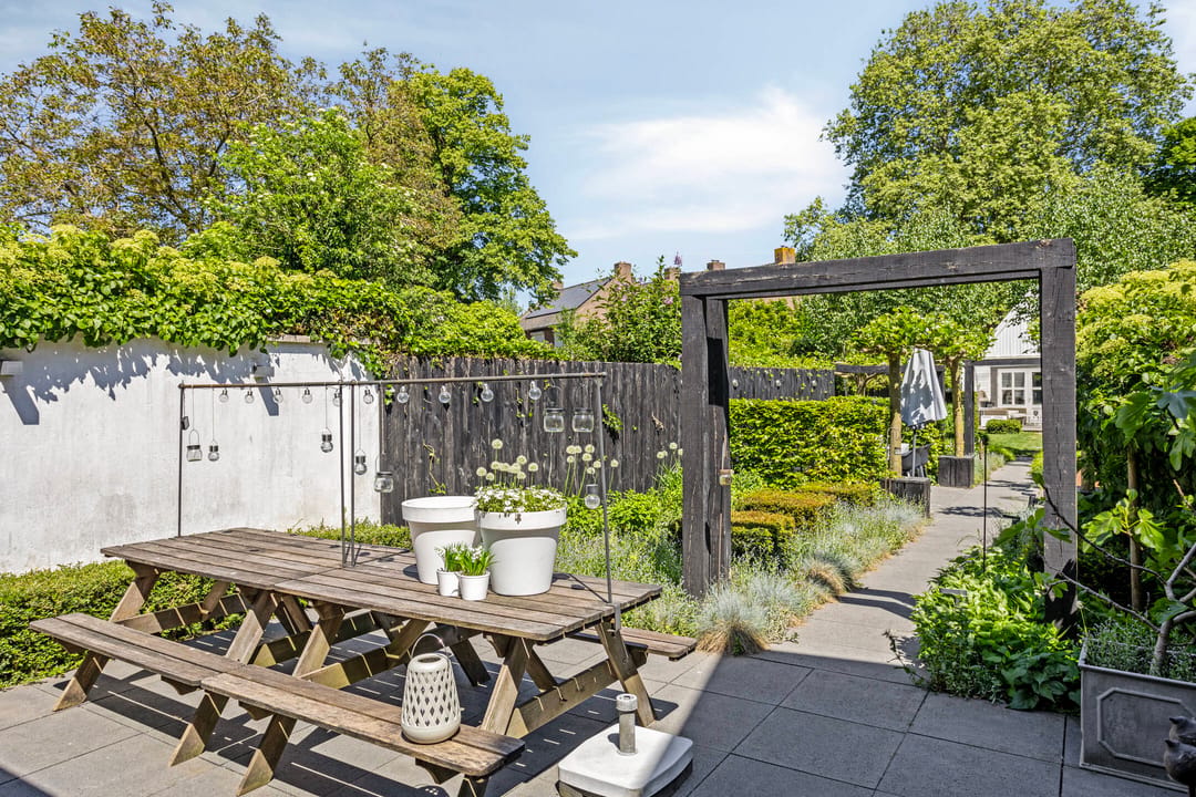 Monumental Townhouse with City Garden and Garage in Historic Doesburg Center — 56