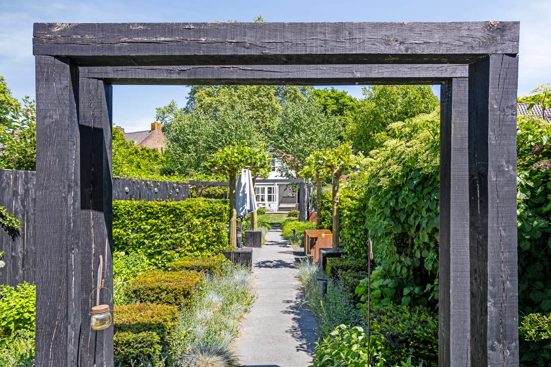Monumental Townhouse with City Garden and Garage in Historic Doesburg Center — 58