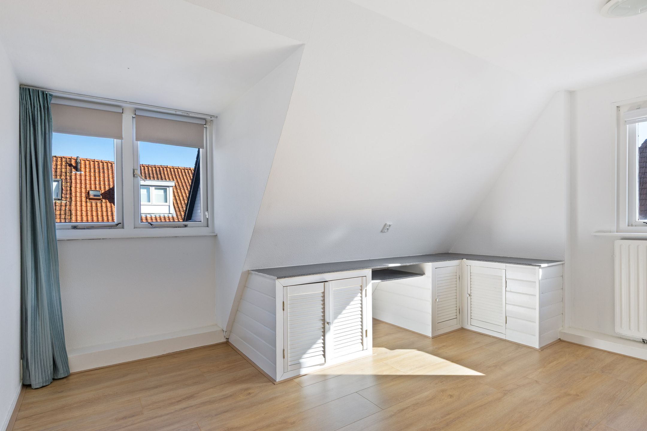 Spacious detached family home with five bedrooms and garage in the heart of Joure — 39