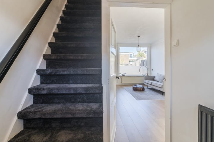 Tussenwoning te koop: De Langestraat 23, Alphen Aan Den Rijn