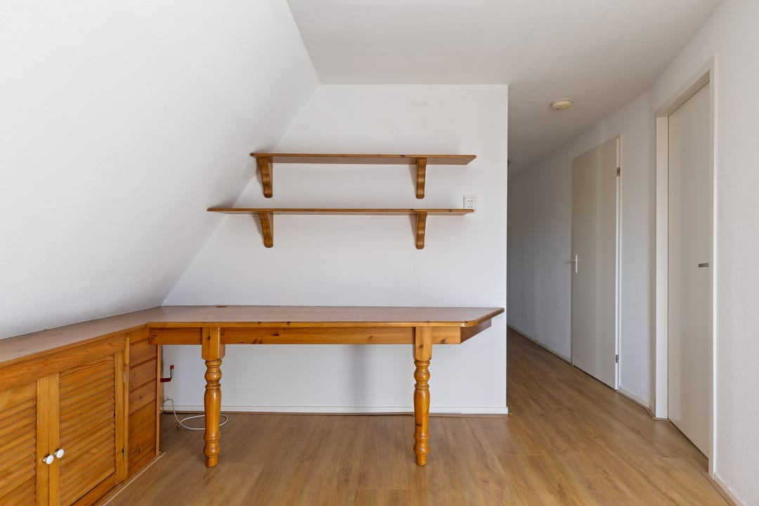 Spacious detached family home with five bedrooms and garage in the heart of Joure — 38