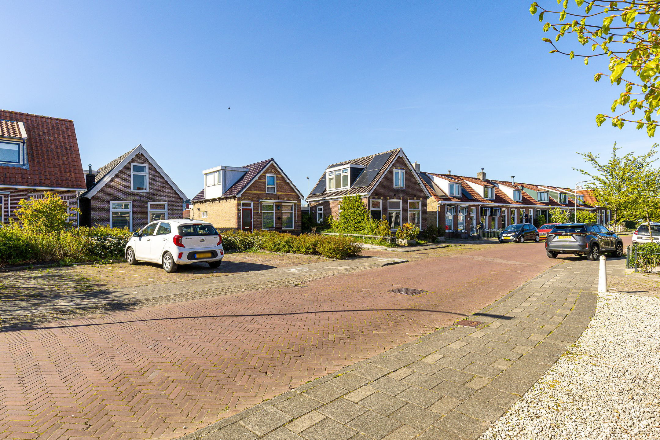 Spacious detached family home with five bedrooms and garage in the heart of Joure — 51