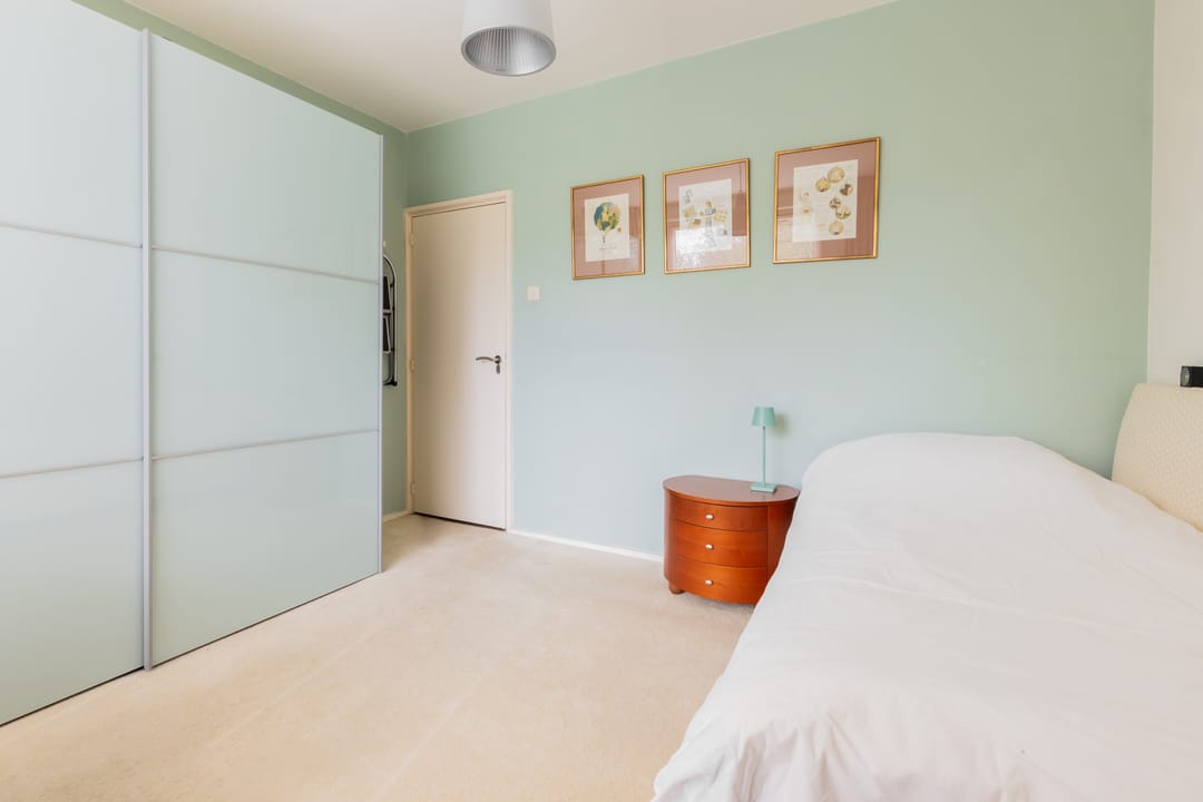 Spacious and bright 3-room apartment in popular Villabuurt, Groningen — 32