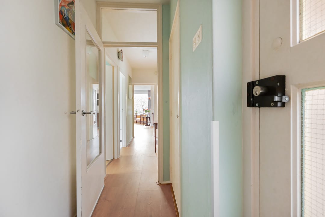 Spacious and bright 3-room apartment in popular Villabuurt, Groningen — 13