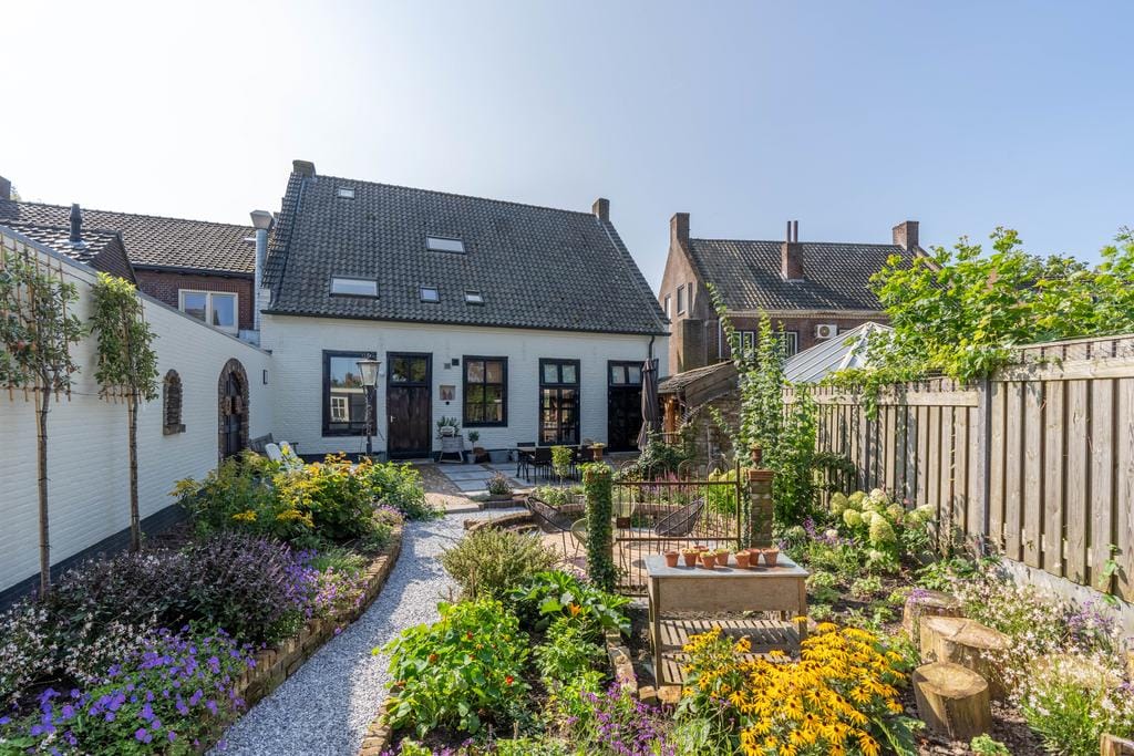Photo 2 of Grotestraat 36