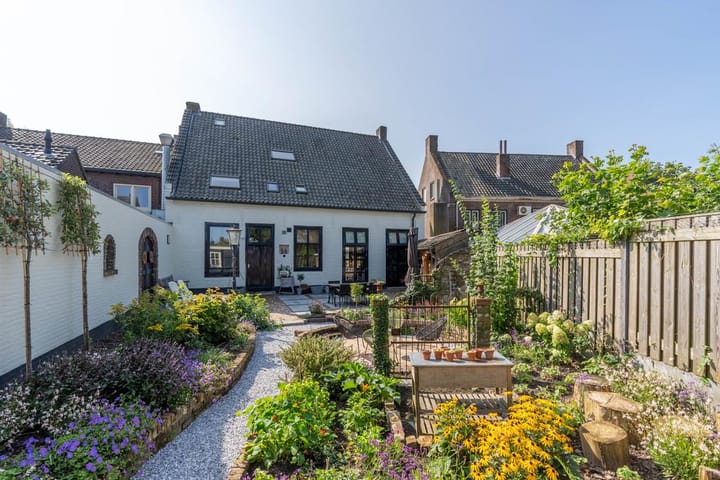 Photo 2 of Grotestraat 36