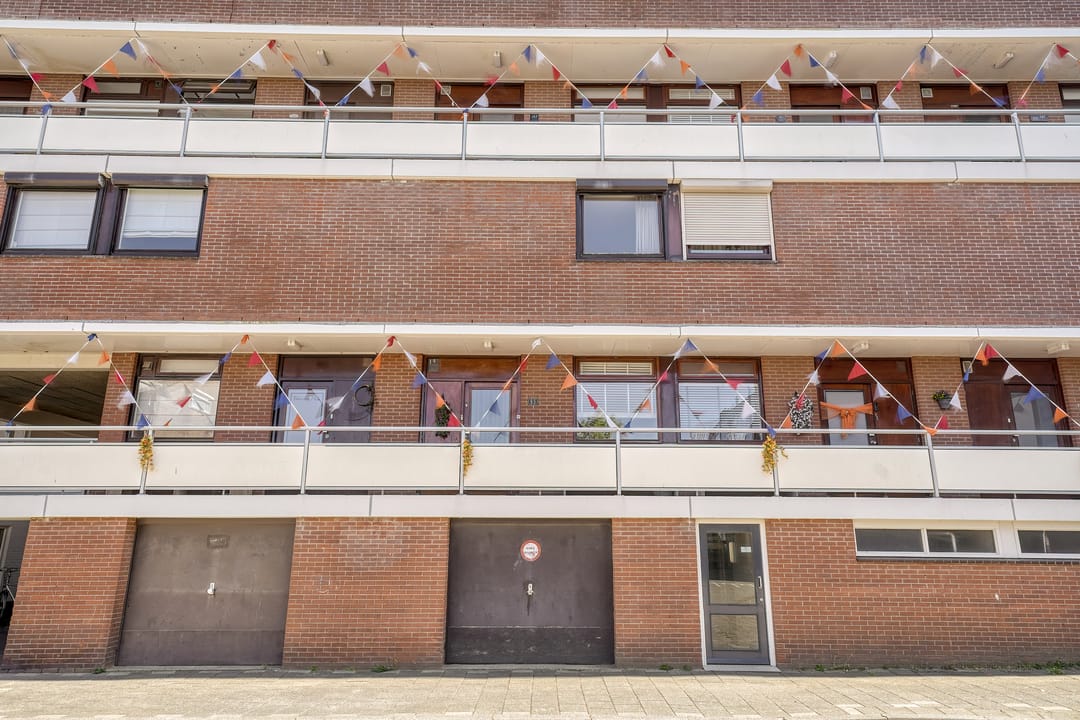 Photo 32 of Willy Sluiterstraat 85