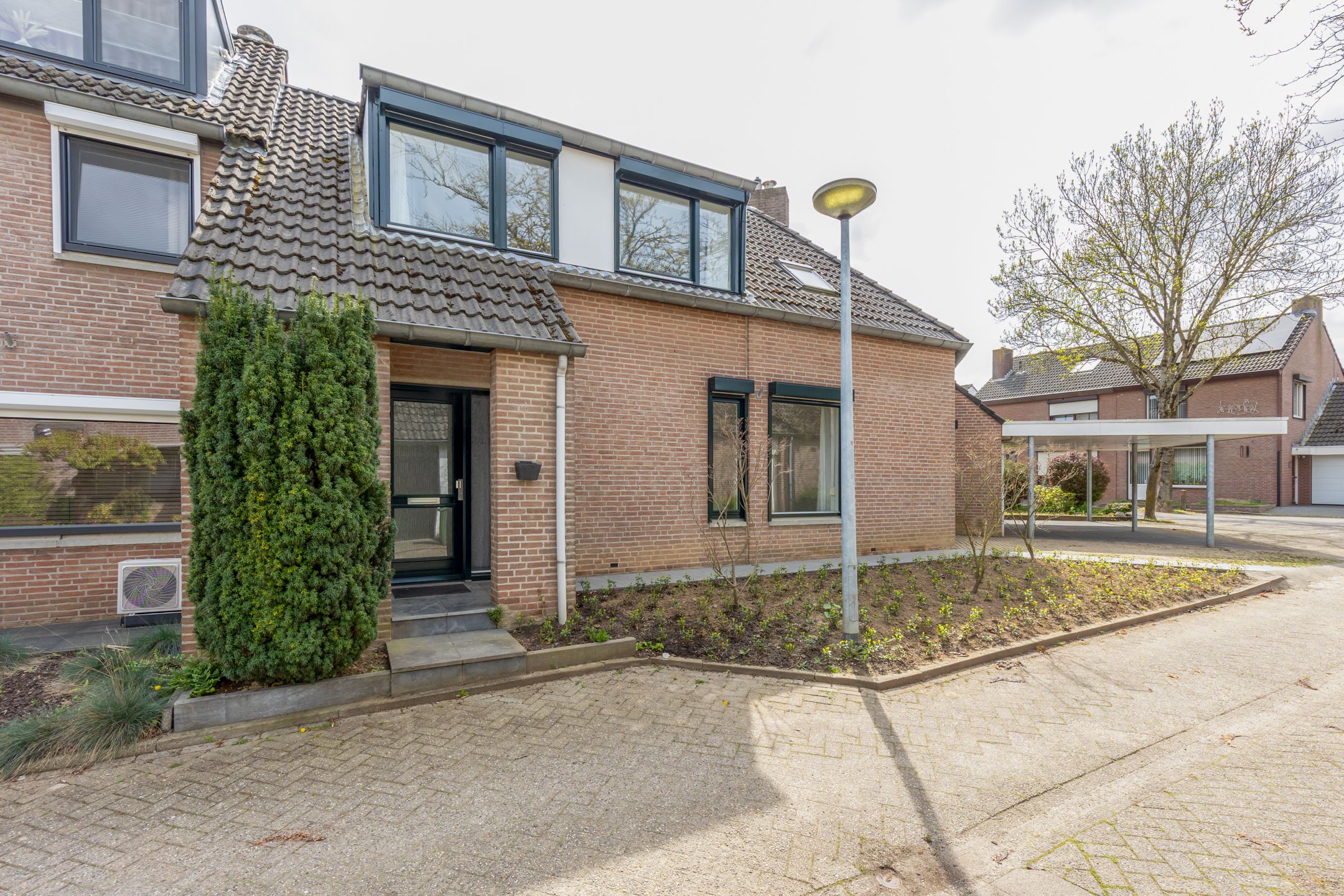 Spacious Family Home in Child-Friendly Daalhof — 33