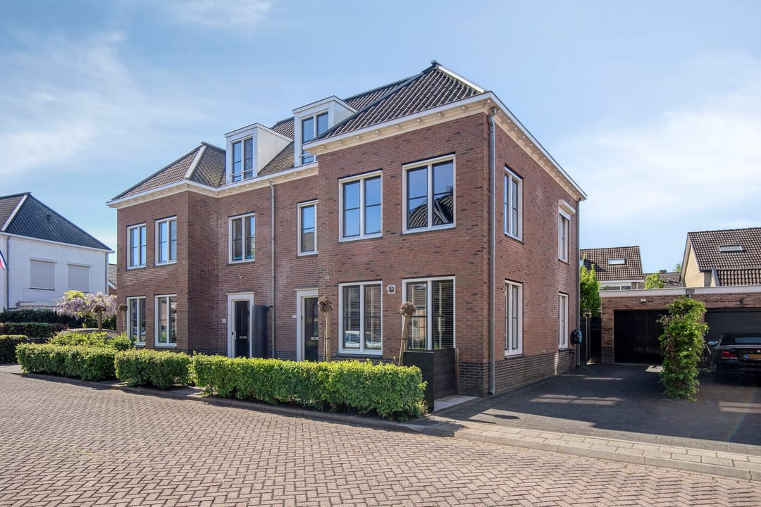 Foto 1 van Gelderse Roos 101