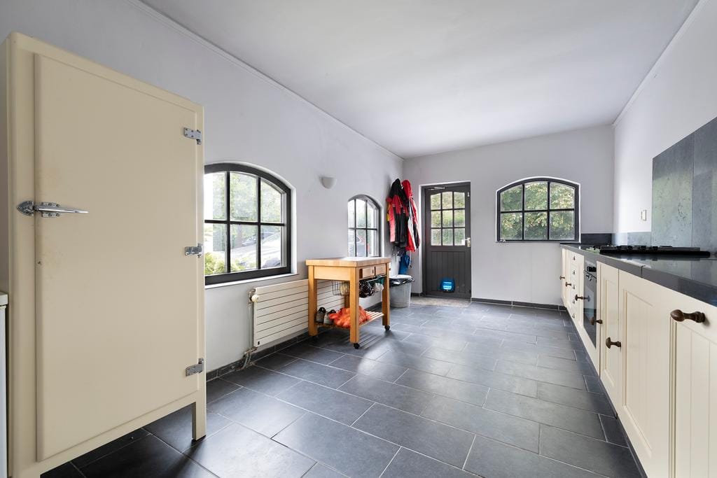 Exclusive Villa with Pool at the Edge of Standdaarbuiten Forest — 23