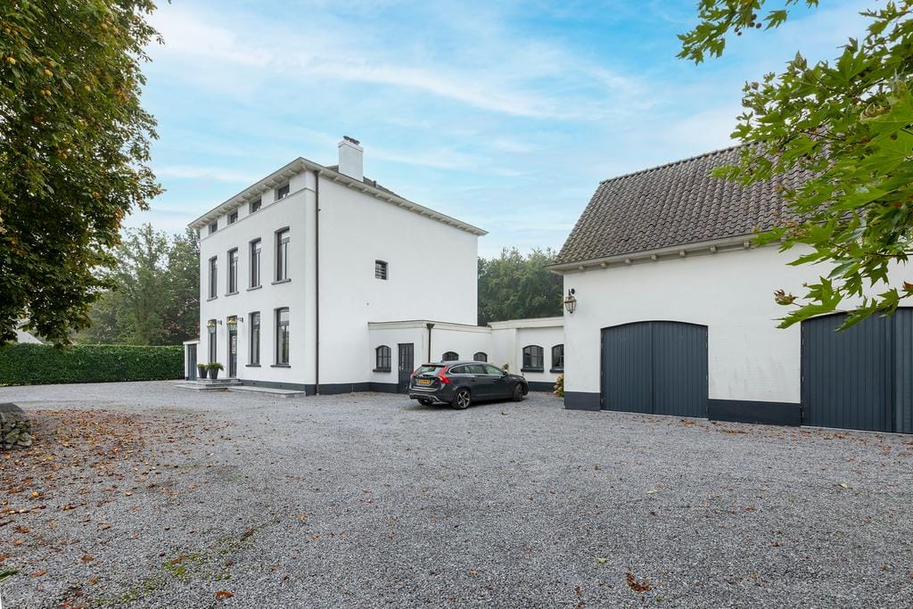 Exclusive Villa with Pool at the Edge of Standdaarbuiten Forest — 118