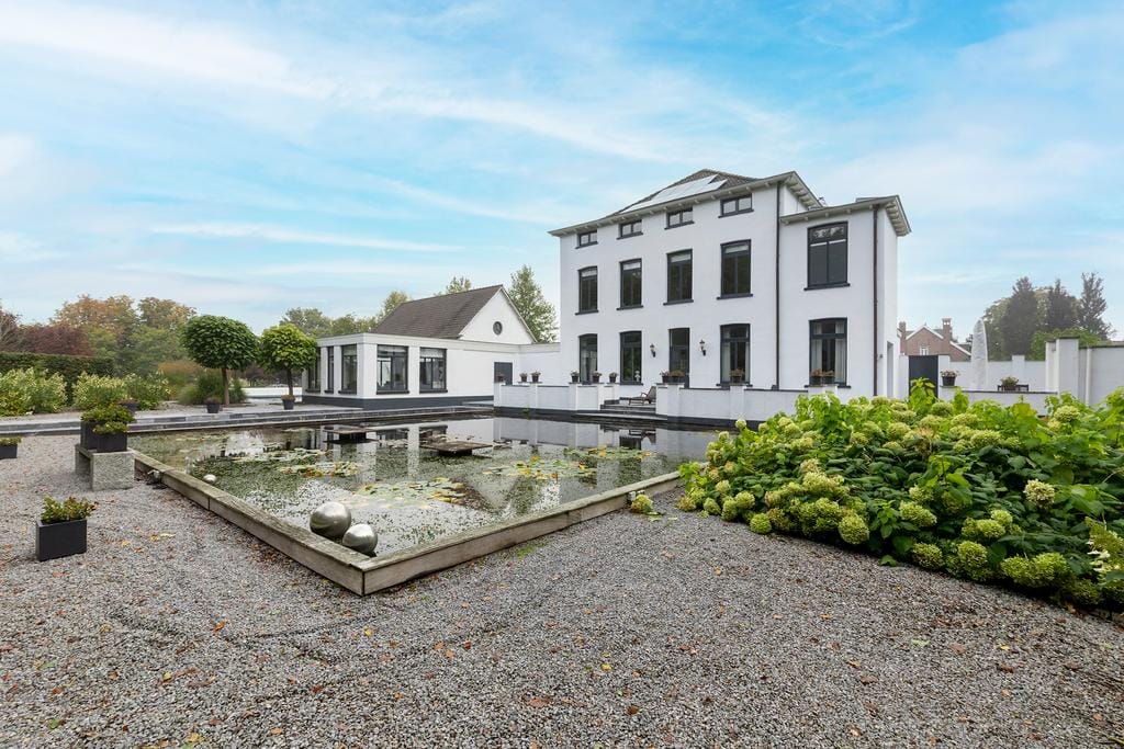 Exclusive Villa with Pool at the Edge of Standdaarbuiten Forest — 74
