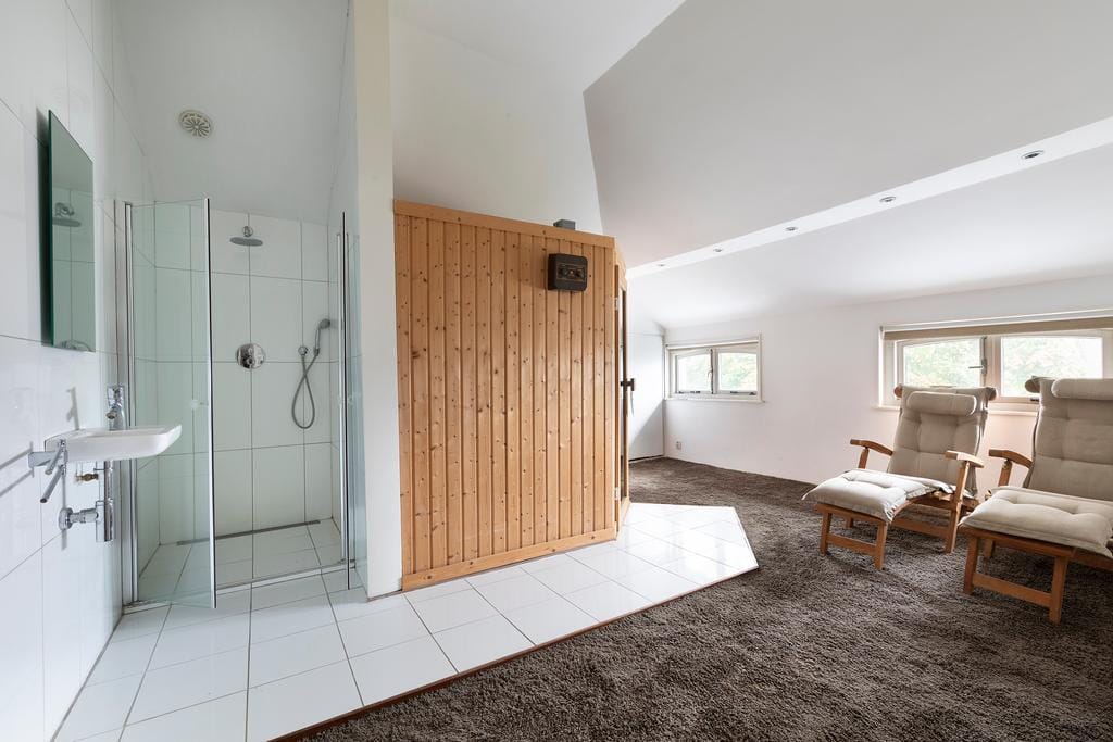 Exclusive Villa with Pool at the Edge of Standdaarbuiten Forest — 71