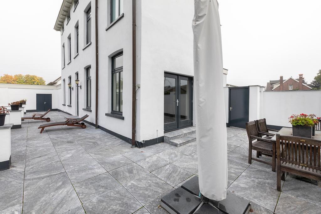 Exclusive Villa with Pool at the Edge of Standdaarbuiten Forest — 85