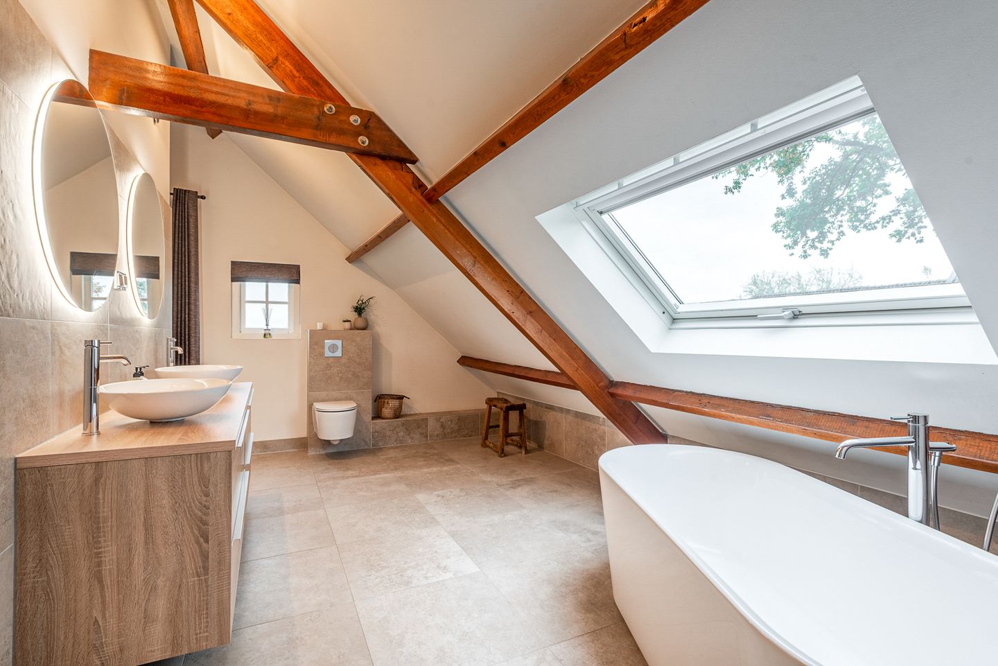 Foto 40 van Nieuw-Loosdrechtsedijk 175