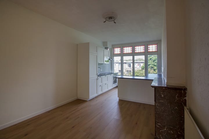 Photo 5 of Van Heutszstraat 56