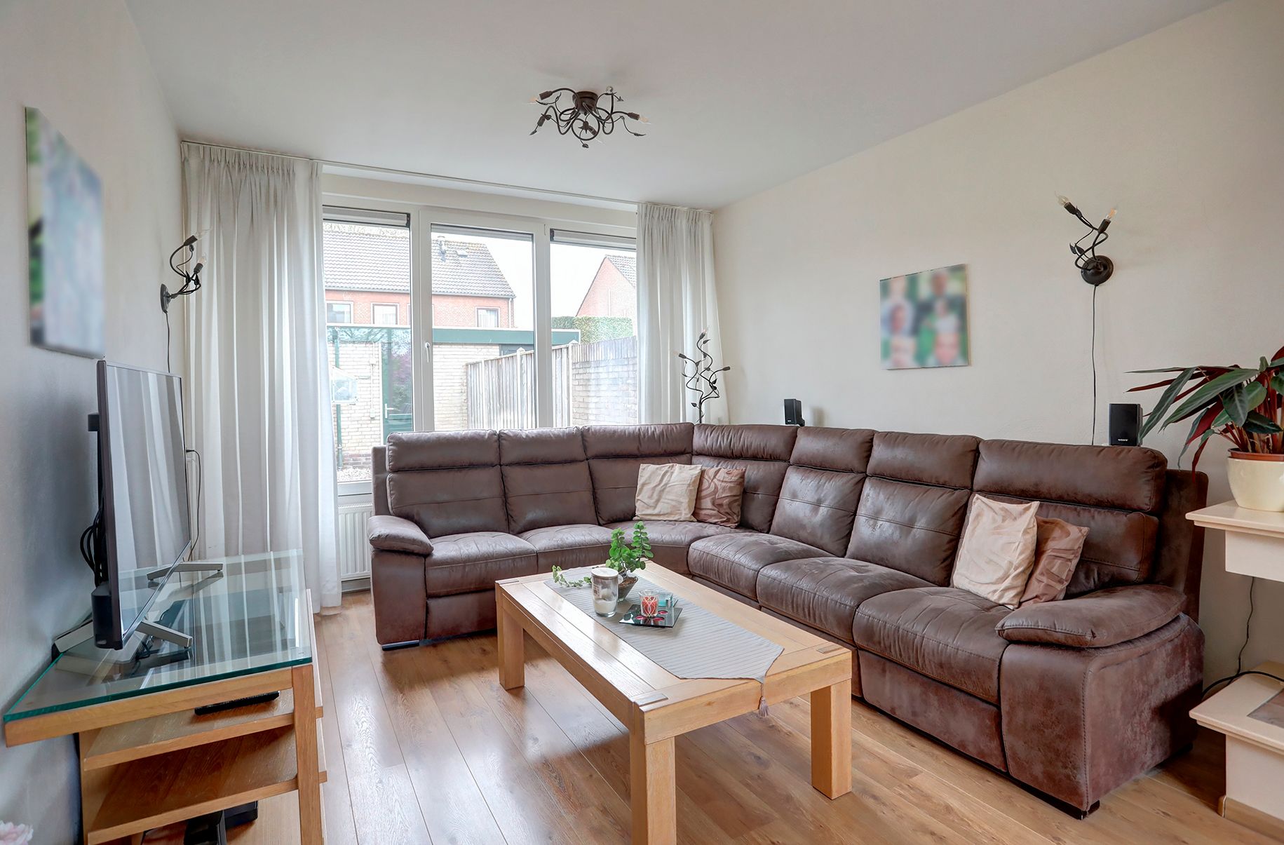Photo 9 of Meidoornstraat 27