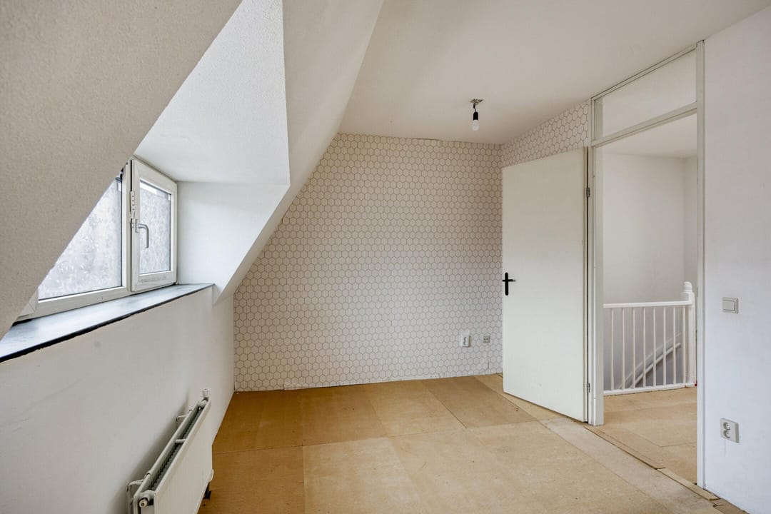 Photo 22 of Moerkerkestraat 135-B